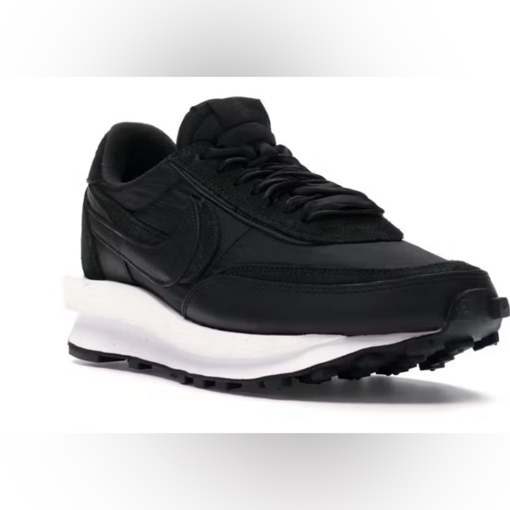 Nike, black sneakers, NWT